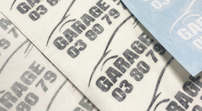 Firma del bagagliaio auto