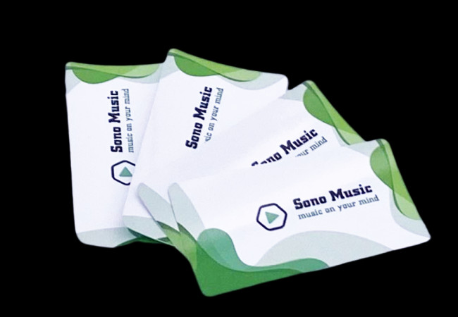 Adesivi fustellati singolarmente